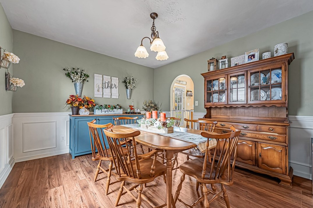 206 7th St, Youngwood PA  15697-1266 exterior