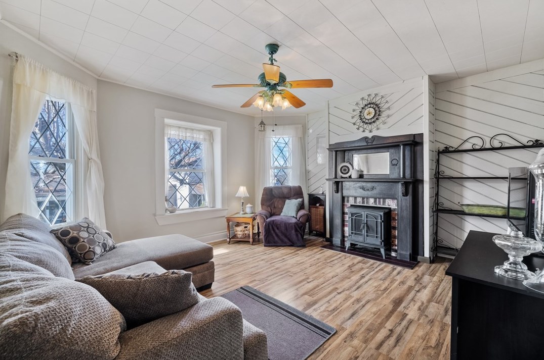 55 5 Ave, Freedom PA 15042-1715 exterior