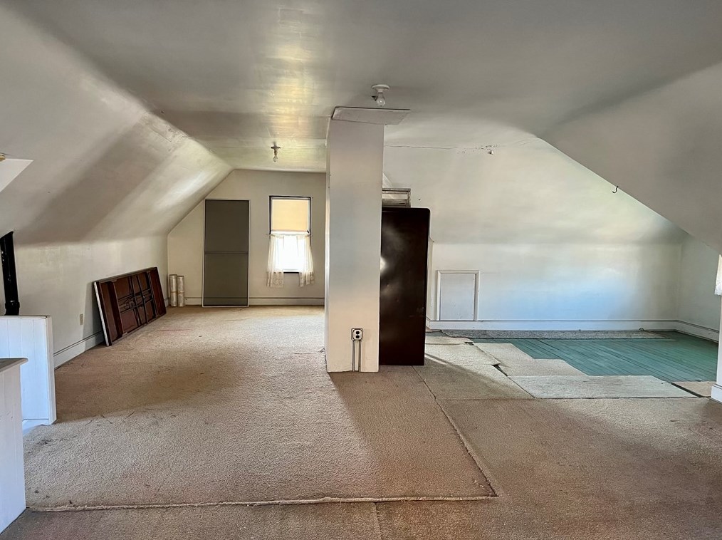 818 Indiana Ave, Monaca PA 15061-2122 exterior