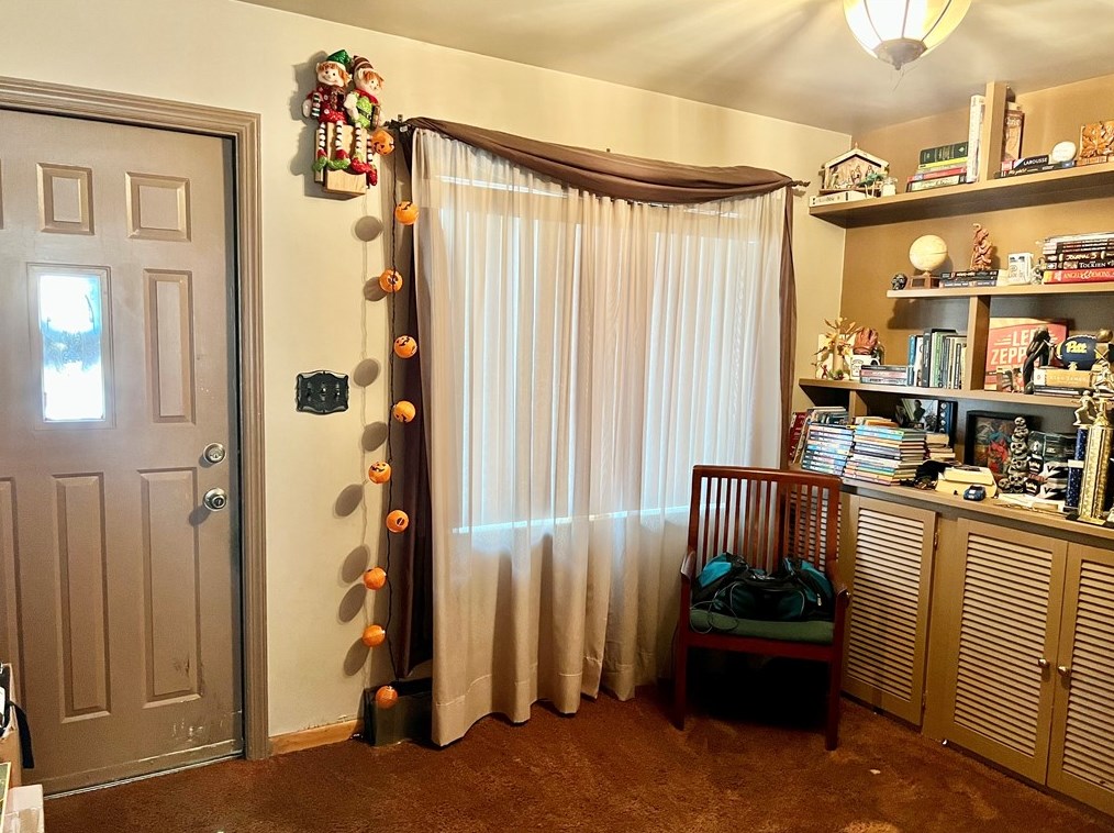 818 Indiana Ave, Monaca PA 15061-2122 exterior