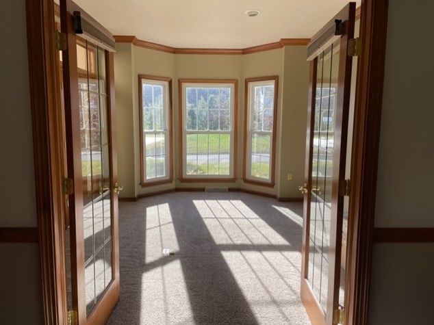 1116 Chaucer Dr, Greensburg PA  15601-9046 exterior