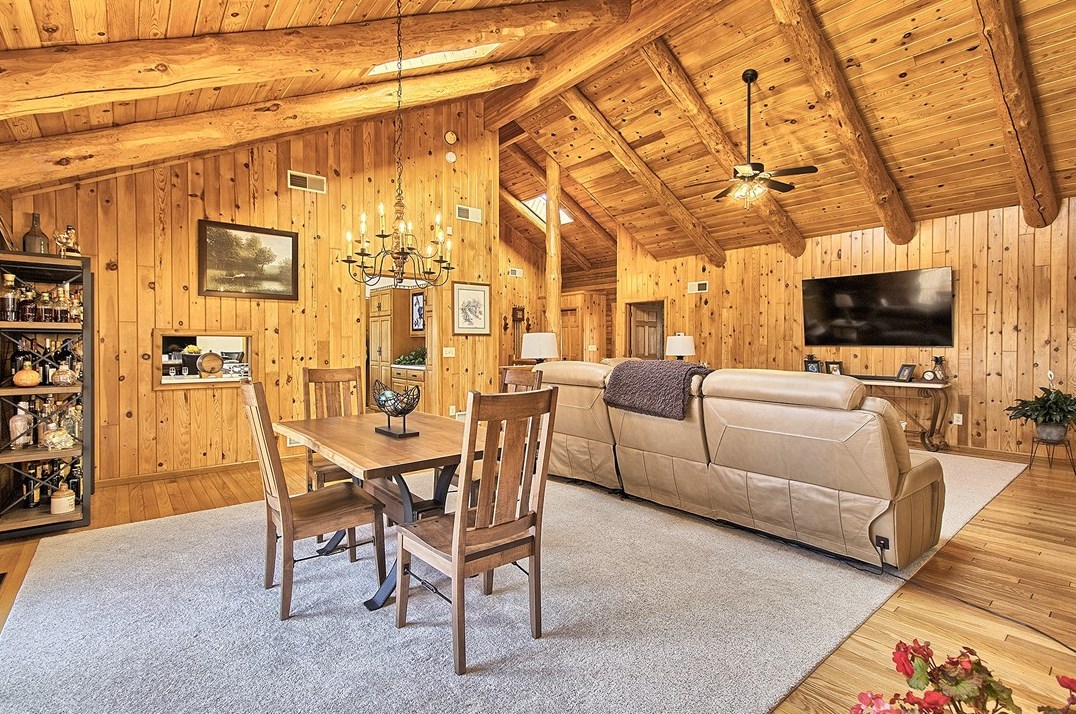 304 Churchill Dr, Greensburg PA  15601-1077 exterior