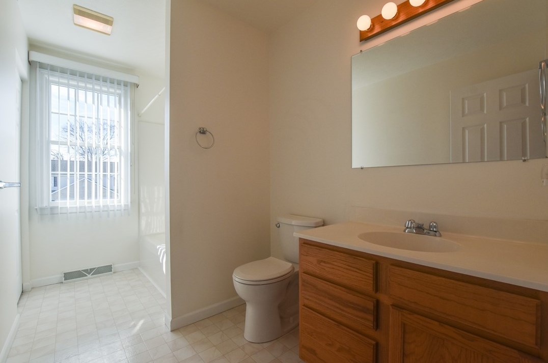 404 Stoneridge Blvd, Butler PA 16001-6678 exterior