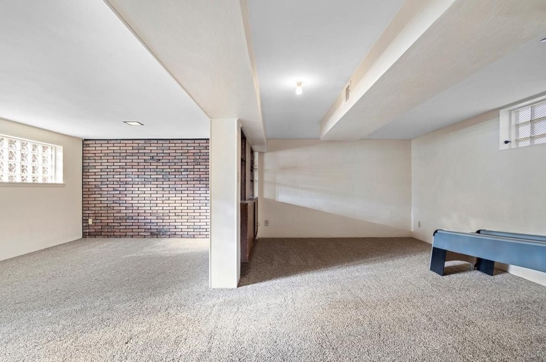 14135 Torie Dr, North Huntingdon PA 15642-5101 exterior