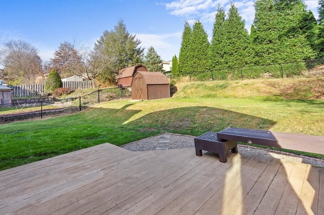 14135 Torie Dr, North Huntingdon PA 15642-5101 exterior