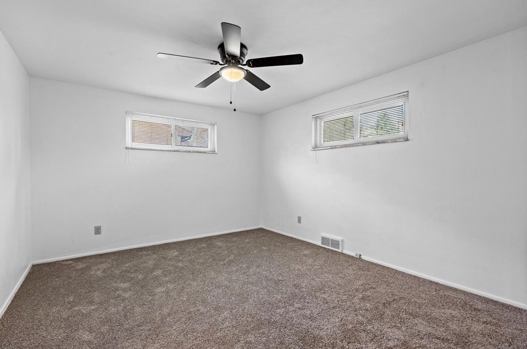 14135 Torie Dr, North Huntingdon PA 15642-5101 exterior