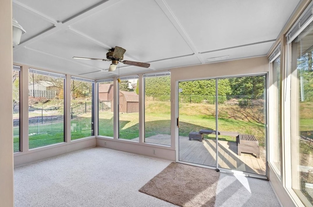 14135 Torie Dr, North Huntingdon PA 15642-5101 exterior