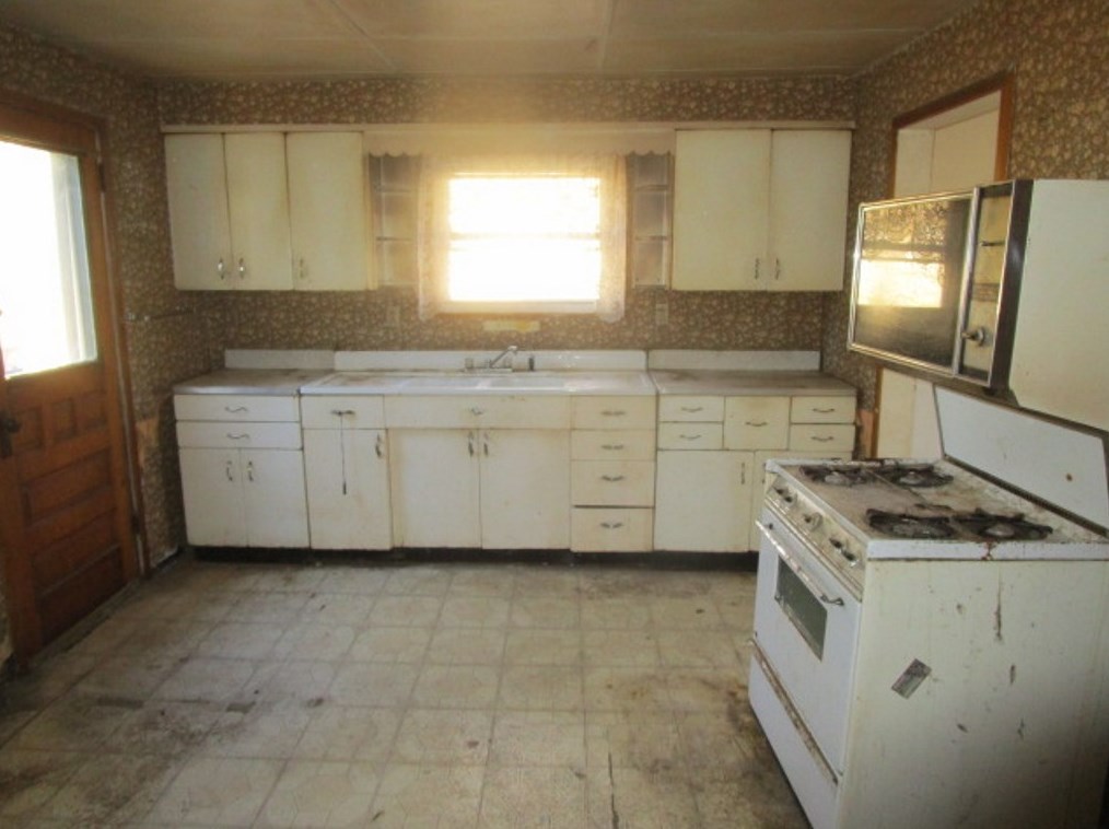 6126 Old William Penn Hwy, Export PA  15632-2500 exterior