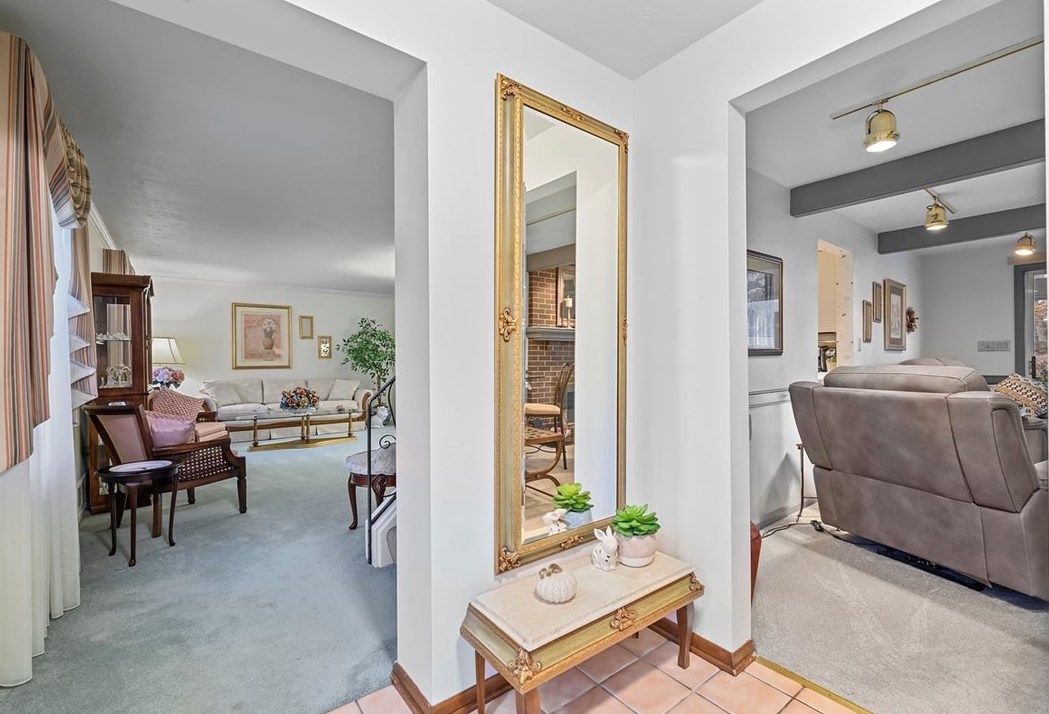 1430 Fernledge Dr, Allison Park PA  15101-4050 exterior