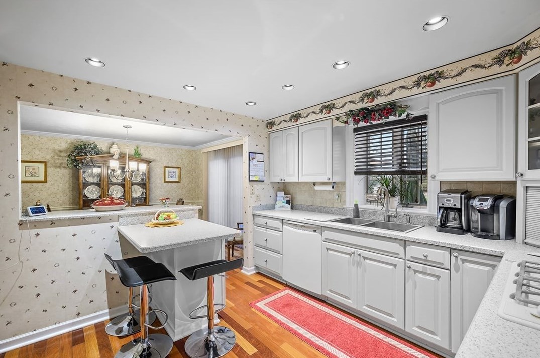 1430 Fernledge Dr, Allison Park PA  15101-4050 exterior