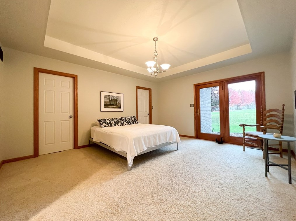 121 Heartland Dr, Butler PA 16001-2968 exterior