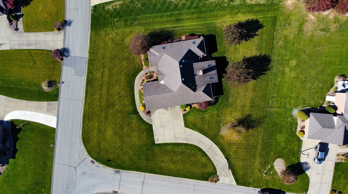 121 Heartland Dr, Butler PA 16001-2968 exterior