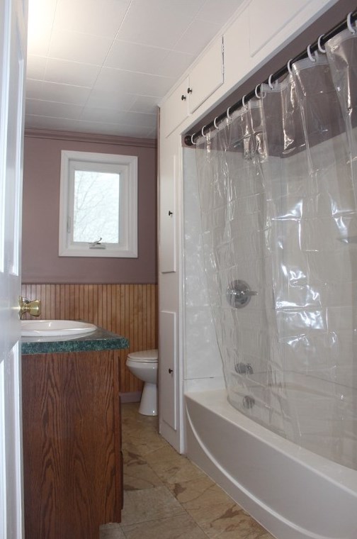 1810 Windover Ave, Ellwood City PA  16117-3445 exterior