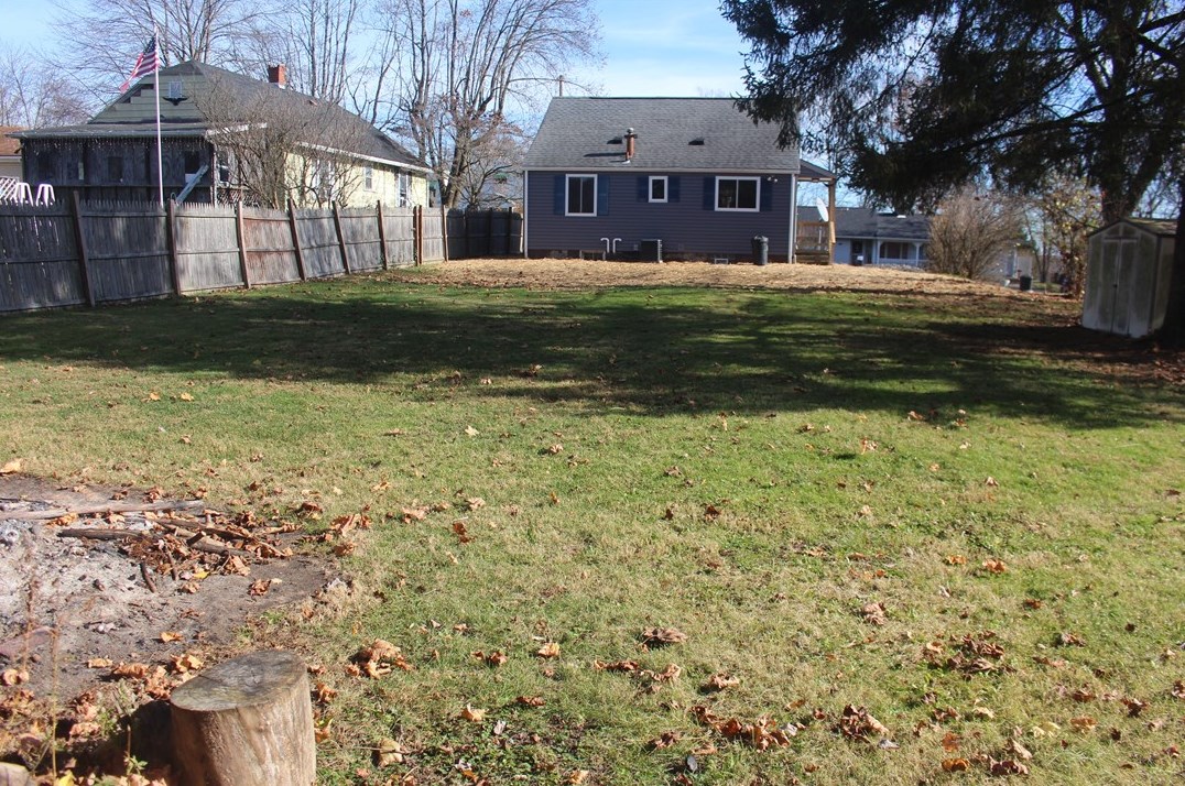 1810 Windover Ave, Ellwood City PA  16117-3445 exterior