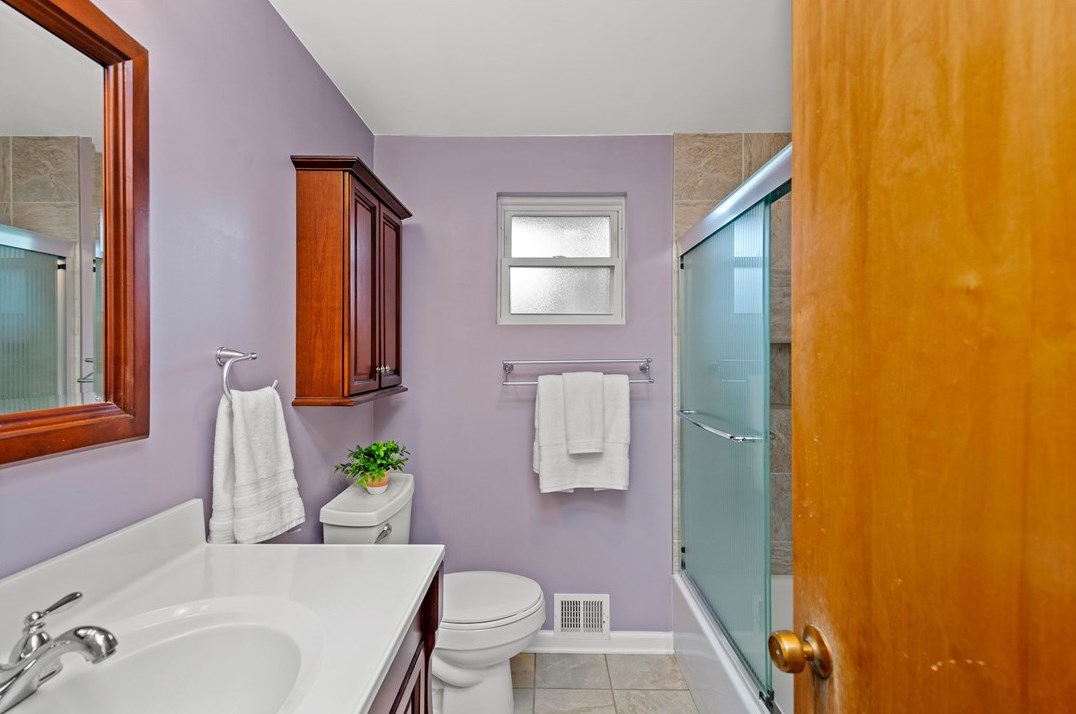 130 Maryland Dr, Collier Township PA  15106-1320 exterior