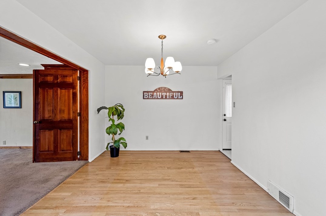 130 Maryland Dr, Collier Township PA  15106-1320 exterior