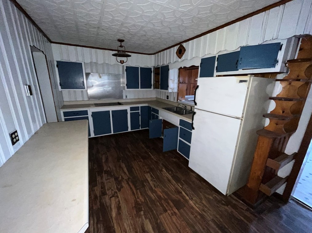 1056 Allison Ave, Washington PA  15301-2045 exterior