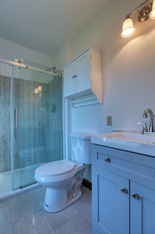 345 Hutter Ave, Ellwood City PA  16117-3423 exterior