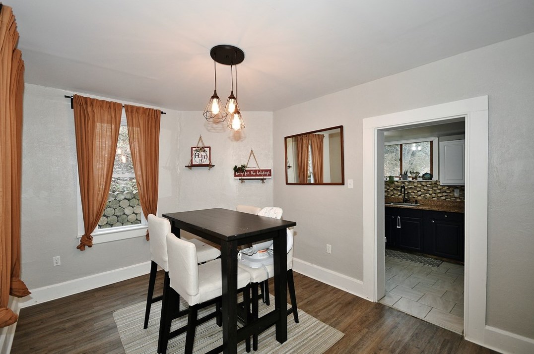631 Ridge Ave, Collier Township PA  15106-2844 exterior