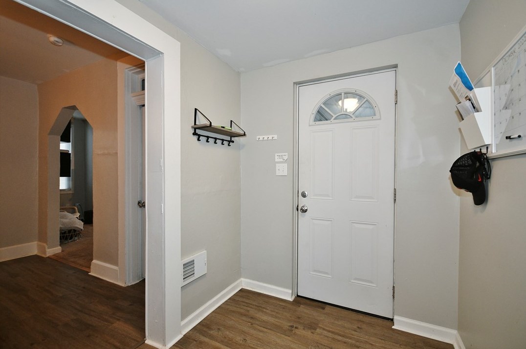 631 Ridge Ave, Collier Township PA  15106-2844 exterior