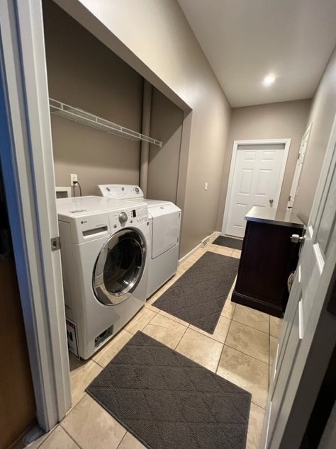 126 Clearwater Dr, Ellwood City PA  16117-3057 exterior