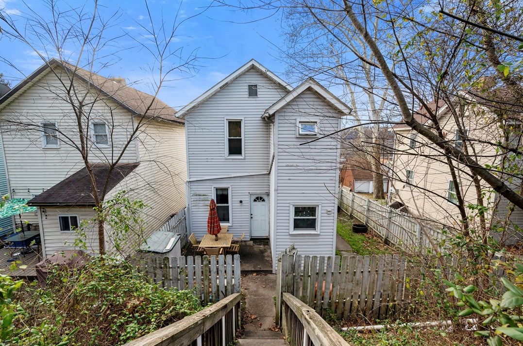 1885 5th St, Freedom PA  15042 exterior