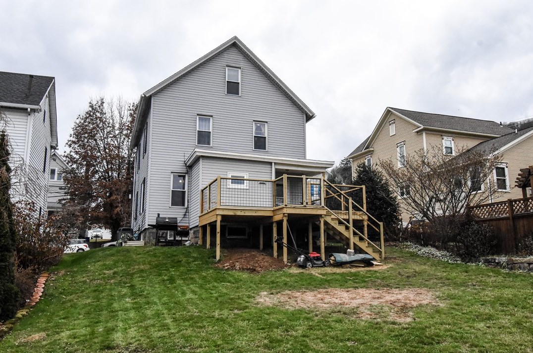 63 12th St, Indiana PA  15701-1672 exterior