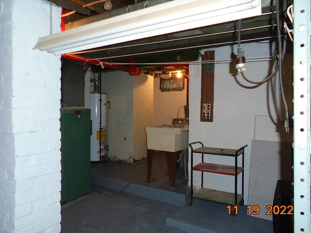 1405 Taylor Ave, New Kensington PA  15068-4155 exterior