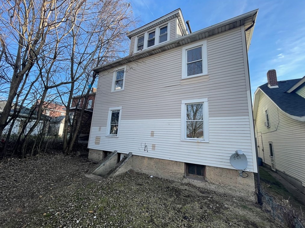 1714 Sumac St, Mckeesport PA  15132-5469 exterior