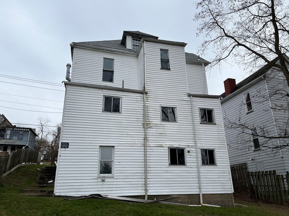 281 Locust Ave, Washington PA  15301-4070 exterior
