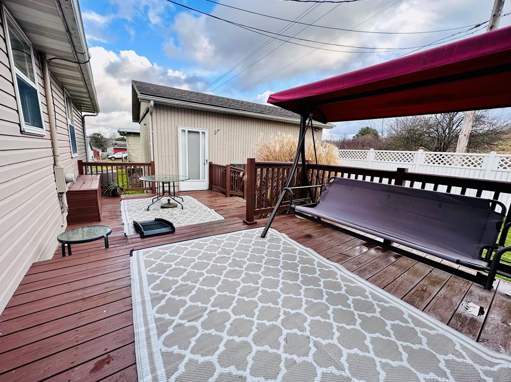 919 Moore St, Oliphant Furnace PA  15401-6747 exterior