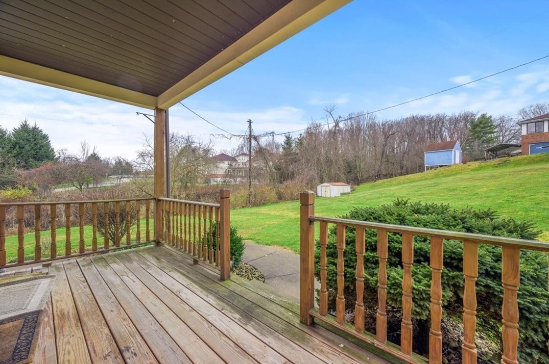 797 Locust Ave, Washington PA 15301-2739 exterior