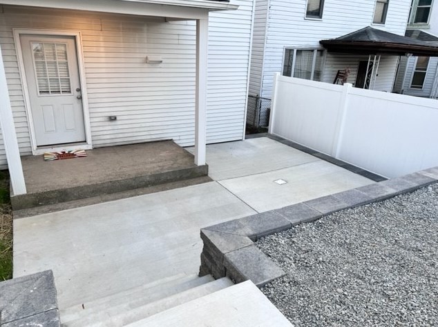 57 Lemon St, Oliphant Furnace PA  15401-2949 exterior