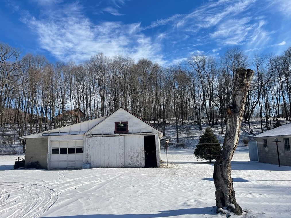 520 Van Gorder Mill Rd, Ellwood City PA  16117-7448 exterior