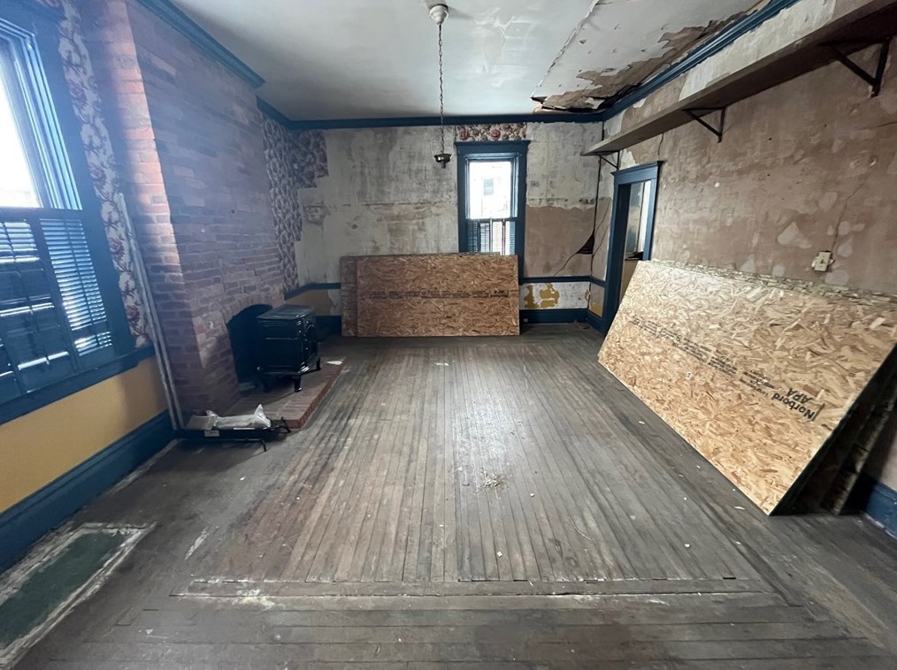 701 Mckean St, Kittanning PA  16201-1254 exterior