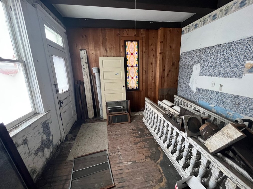 701 Mckean St, Kittanning PA  16201-1254 exterior