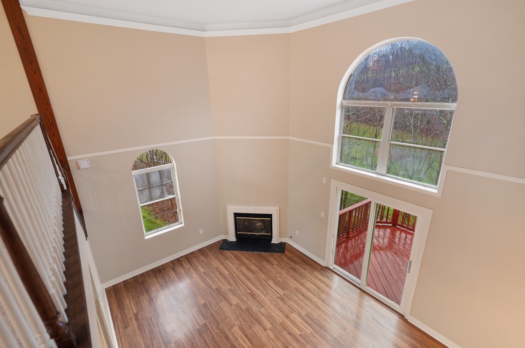 7001 Clubview Dr, Bridgeville PA  15017-1097 exterior