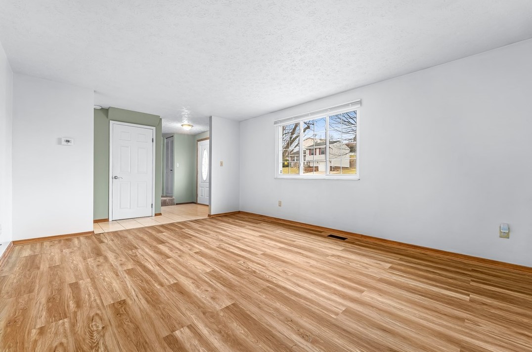 208 Wheatfield Dr, Greensburg PA  15601-4739 exterior