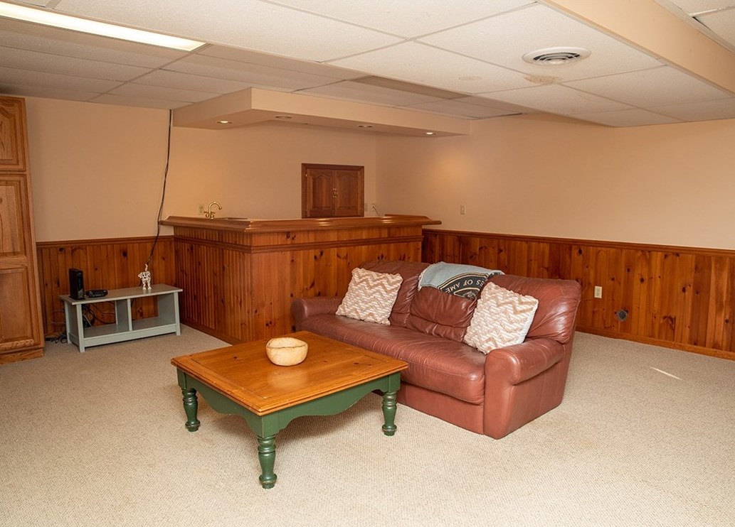 333 Rocky Ridge Rd, Bethel Park PA  15102-2231 exterior