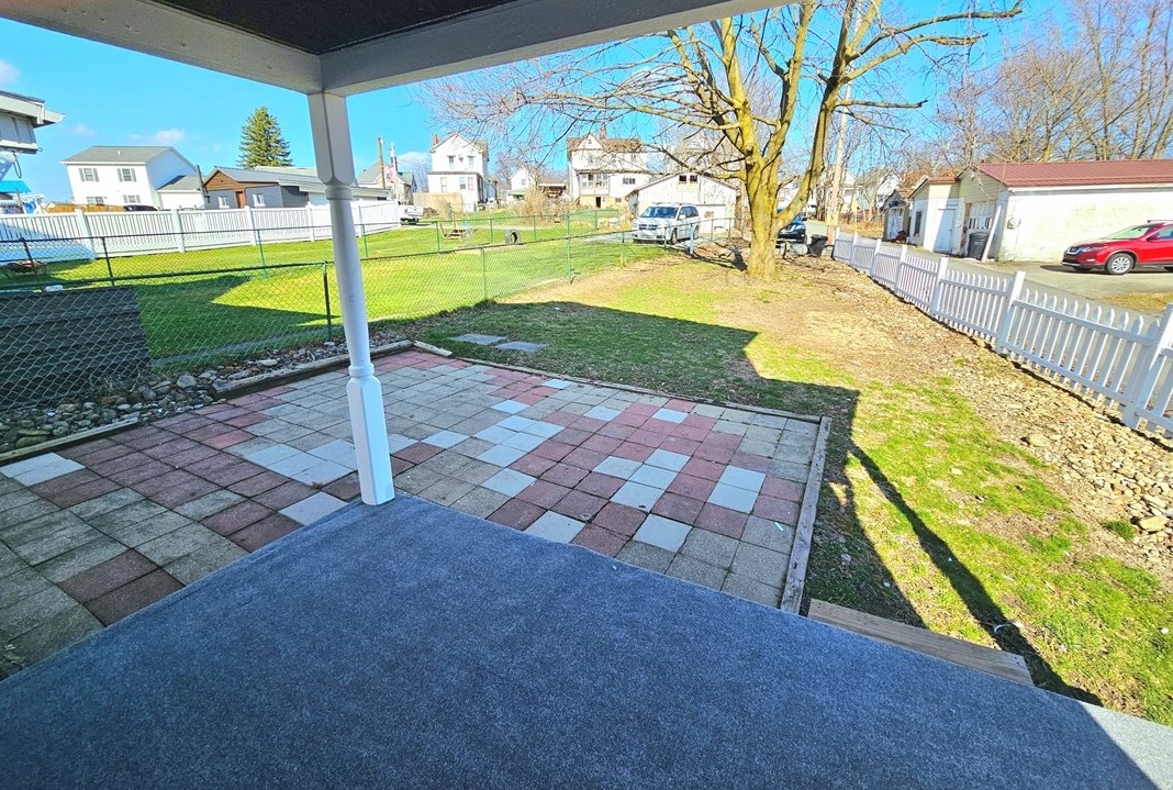 1250 Allison Ave, Washington PA  15301-2049 exterior