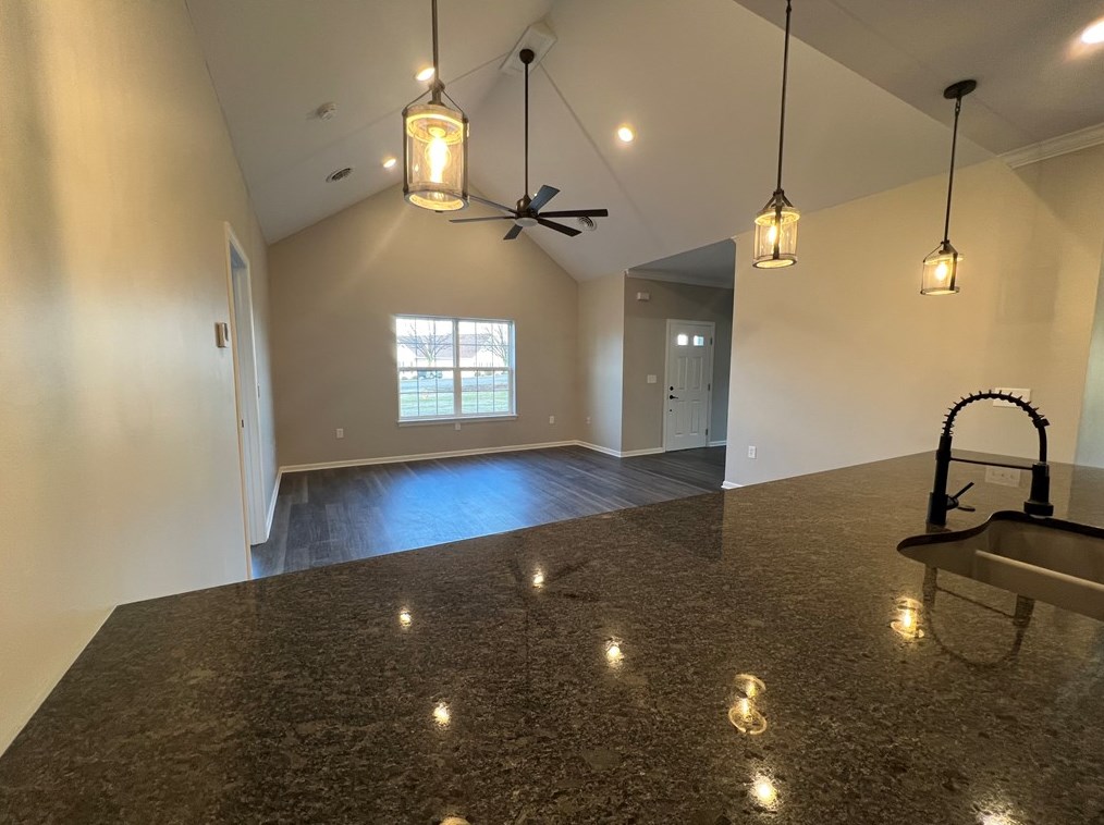 136 Clearwater Dr, Ellwood City PA  16117-3058 exterior