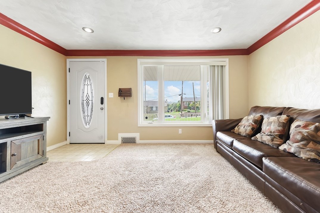 1723 Howell St, North Versailles PA  15137-2616 exterior