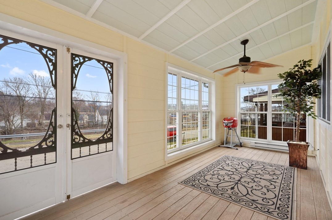 155 Wellington Ave, Washington PA  15301-2011 exterior