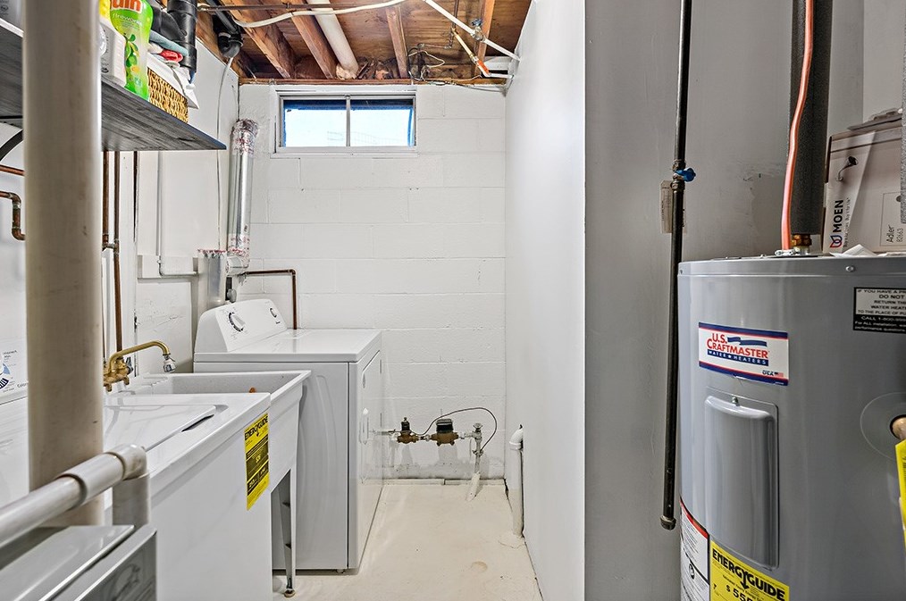 1380 Beau St, Washington PA  15301-9509 exterior