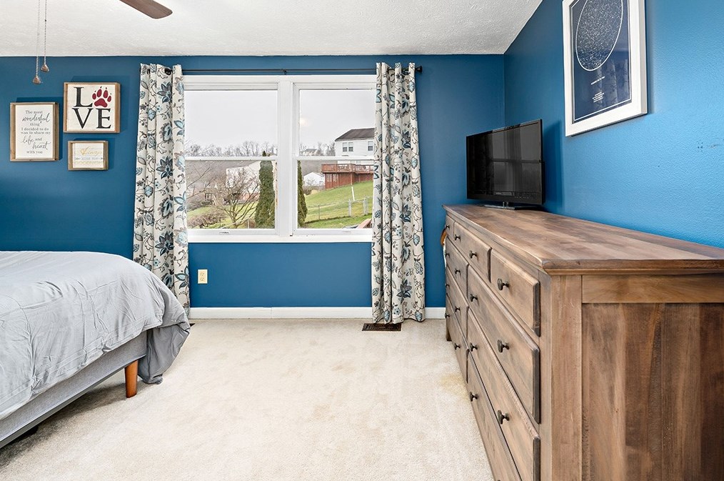 1380 Beau St, Washington PA  15301-9509 exterior