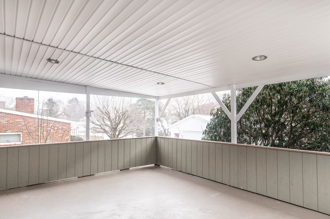 246 Oak St, Indiana PA  15701-2038 exterior