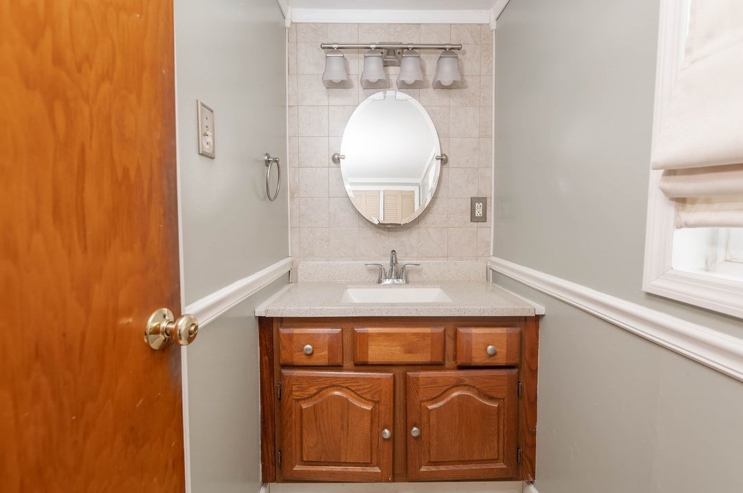 246 Oak St, Indiana PA  15701-2038 exterior