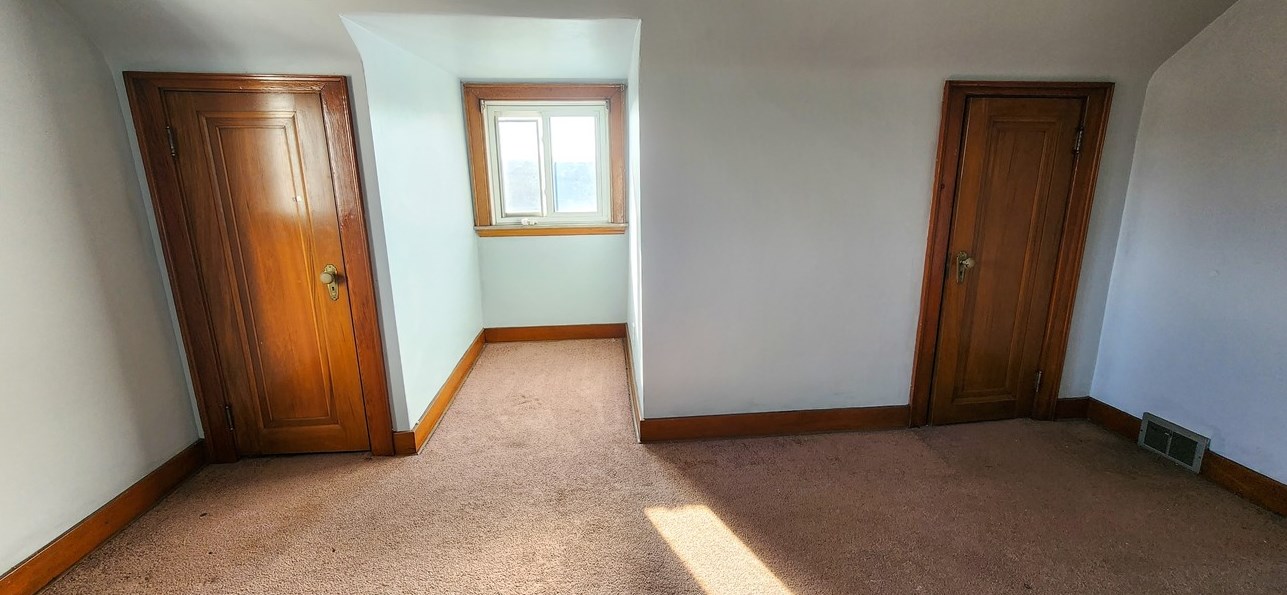 529 Collins Ave, East Pgh PA  15112-1107 exterior