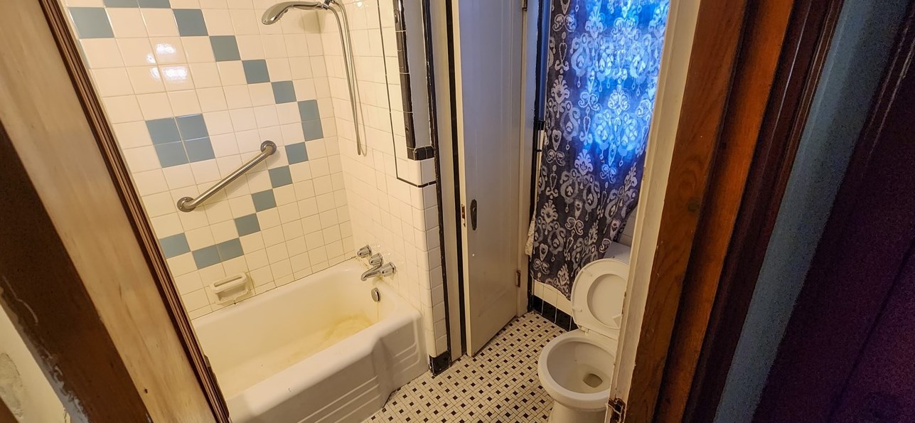 529 Collins Ave, East Pgh PA  15112-1107 exterior