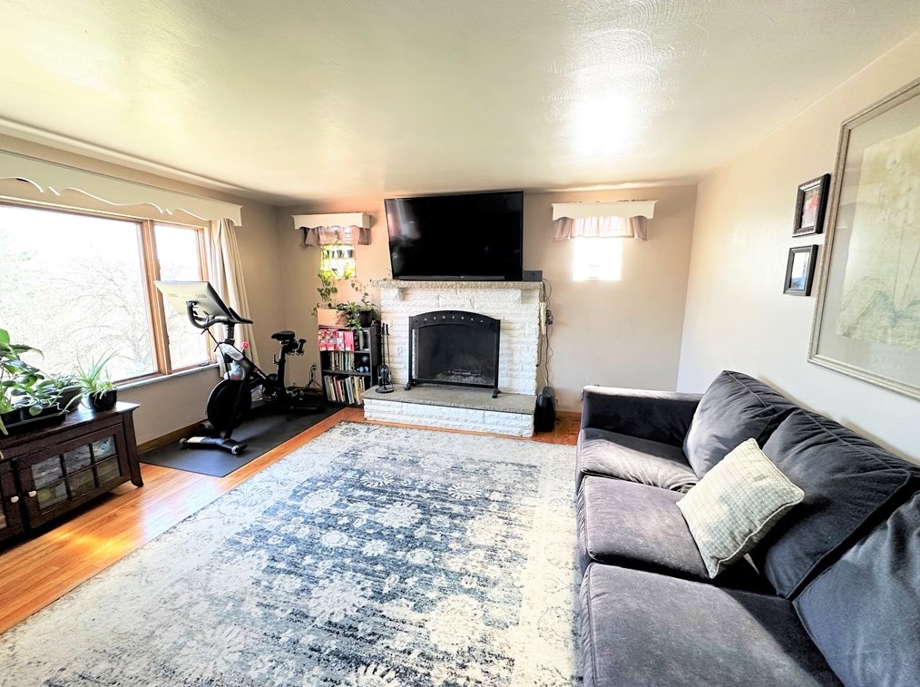 961 Williams St, Washington PA  15301-5961 exterior